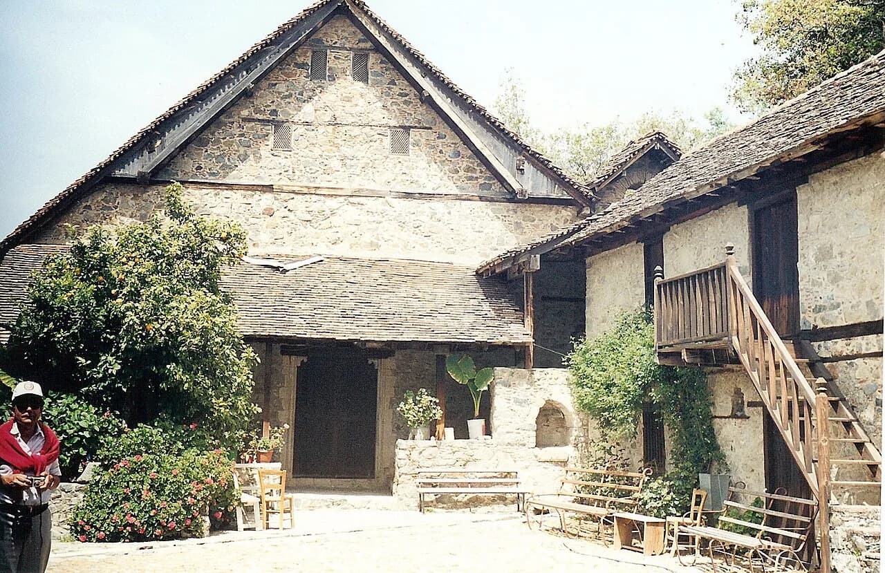 Agios Ioannis Lampadistis: Visiting the Kalopanayiotis Church