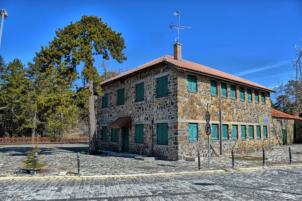 Troodos Map: Villages, Painted Churches and Mountain Roads