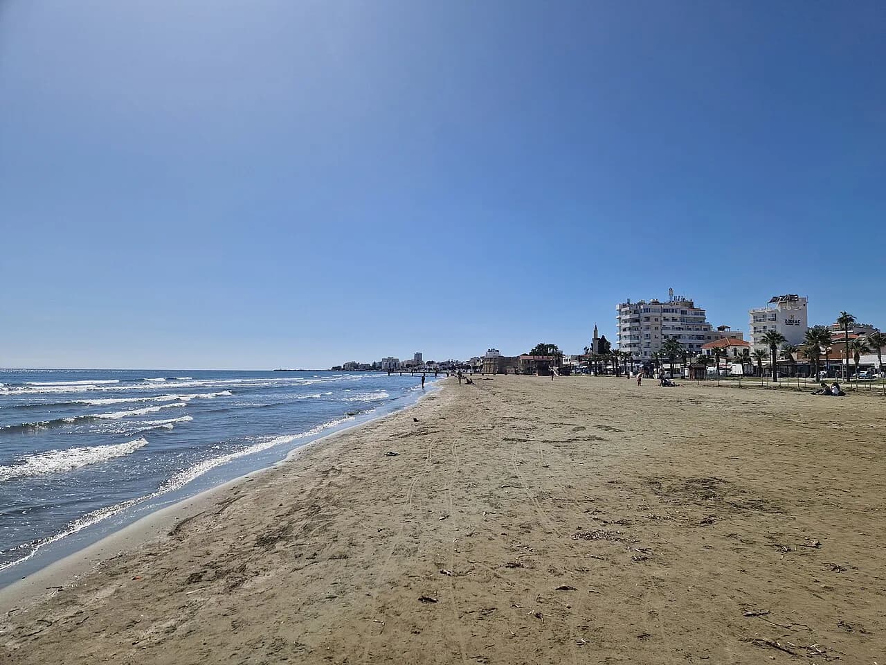 Larnaca Old Town: Streets, Squares and Sights to Walk
