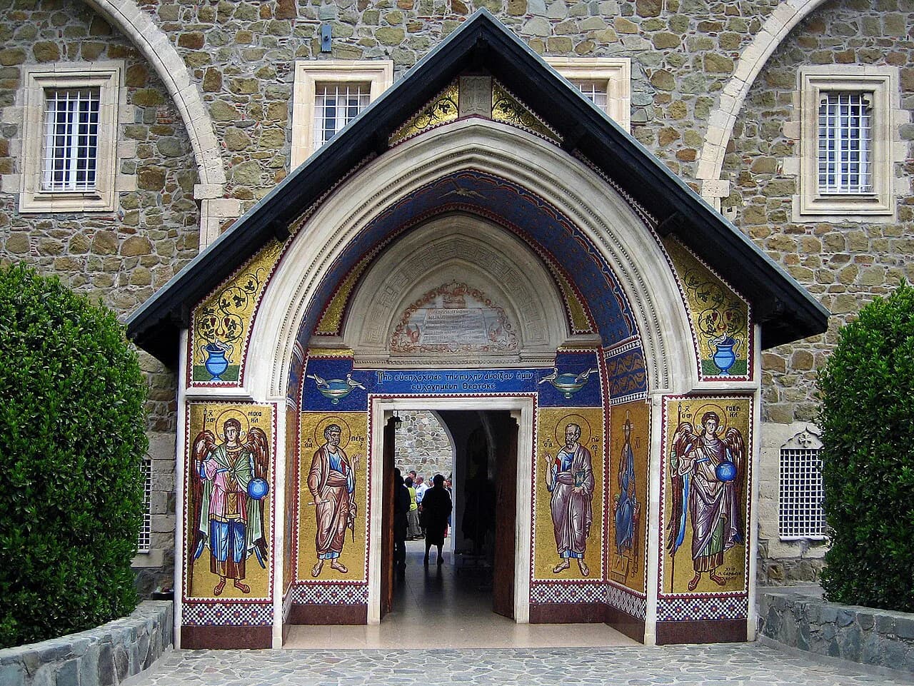 Makarios Tomb, Throni Hill: Visiting Above Kykkos Monastery