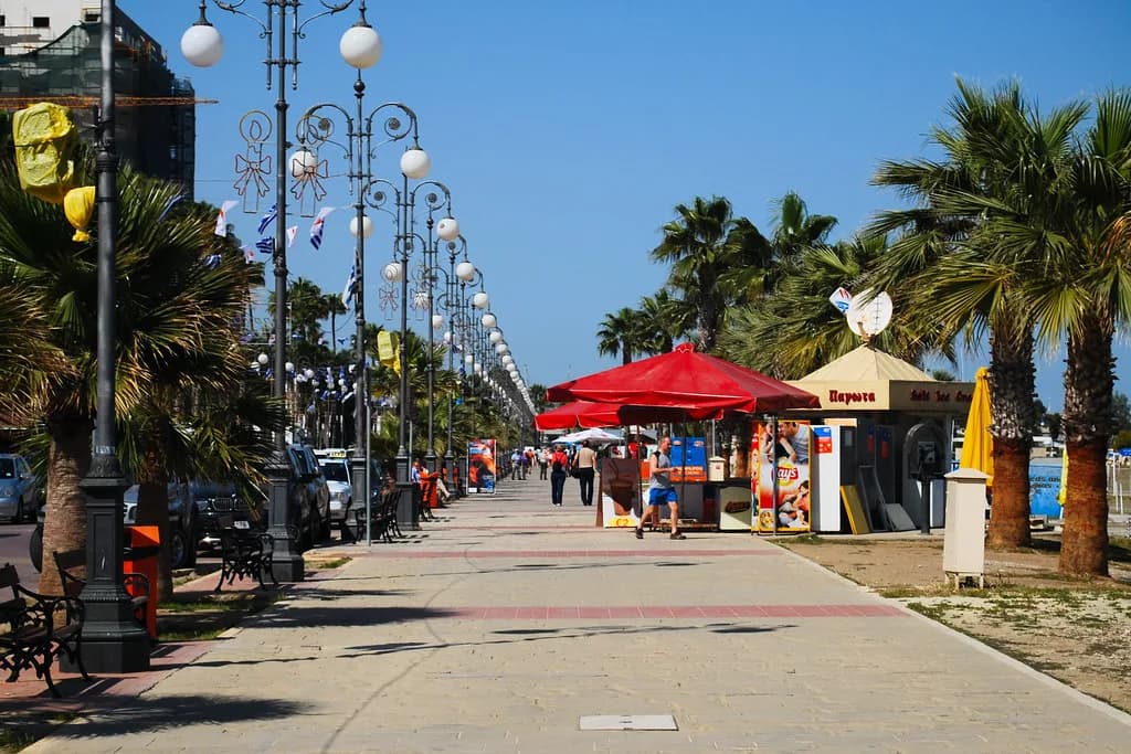 Shopping in Larnaca: Streets, Souvenirs and Opening Hours
