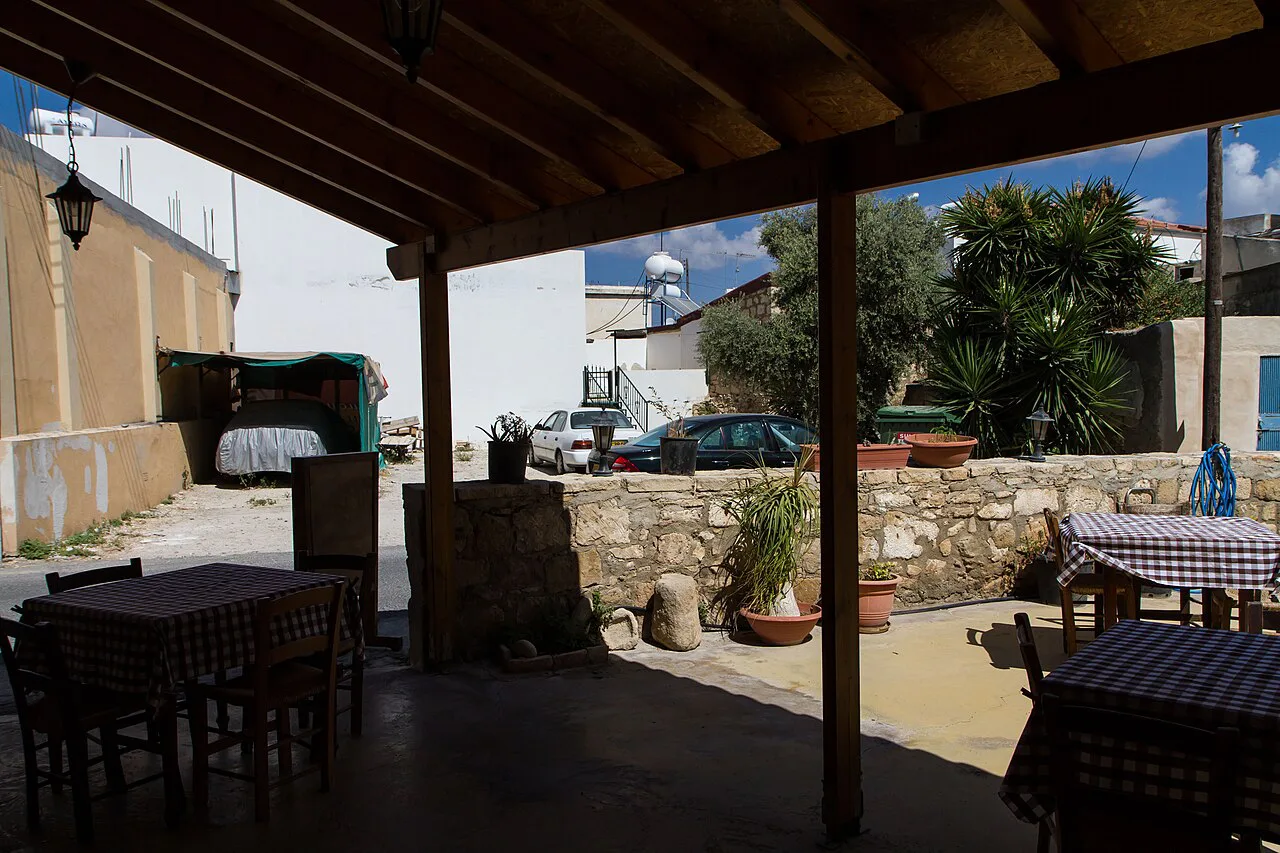 Taverna terrace in Kouklia.