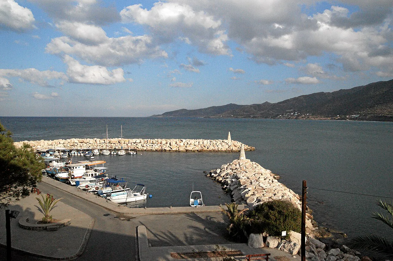 Pomos harbour.